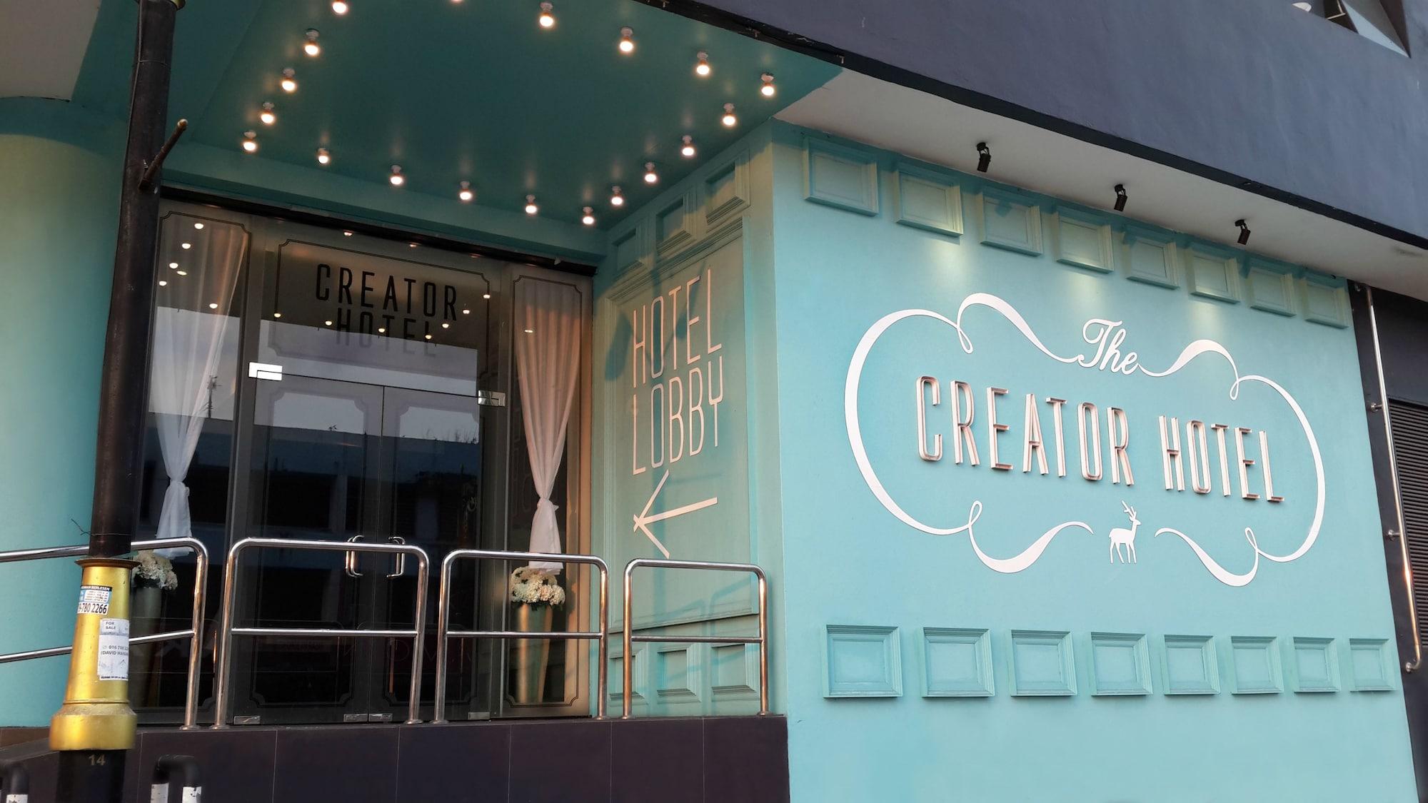 Creator Hotel Kulai Exterior photo